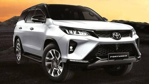 Toyota Cars Guide: Hybrid Technology, Safety Features, and Maintenance Information