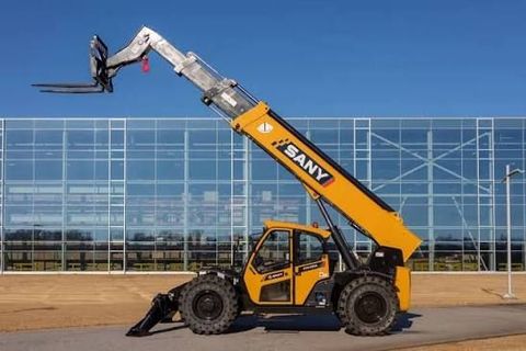 Telehandlers: Tips to Avoid Common Equipment Mistakes Before Work Begins
