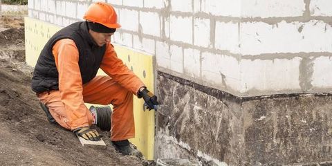 Foundation Repair Guide: Structural Inspections, Damage Assessment, and Repair Methods