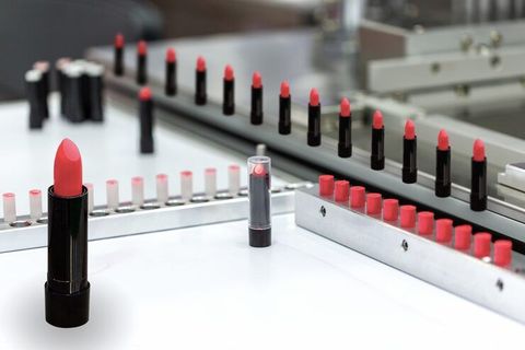 Comprehensive Overview of Lipstick Manufacturing Trends and Materials