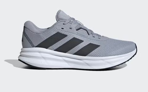 Adidas: Understanding a Global Sportswear and Lifestyle Tips