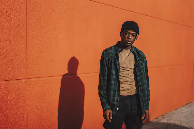 Men’s Streetwear: Explore Oversized Fits, Sneakers, Layering and Urban Style Trends
