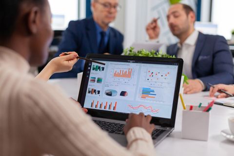 Reducing Data Errors Complete Guide: Explore Enterprise Data Management, Data Quality, Analytics Insights, and Accuracy Basics