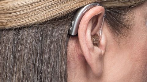 Hearing Aid Guide: Hearing Technology, Device Options, and Audiology Information