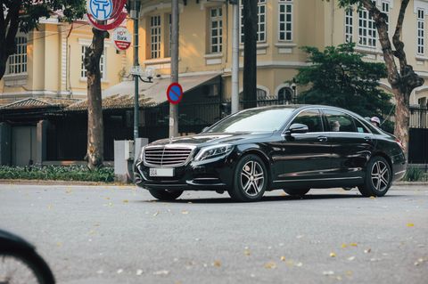 Luxury Car Rental for Travel: Discover Premium Cars, Features & Driving Experiences
