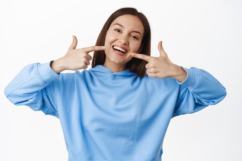 A Guide to Teeth Whitening and Dental Care: Explore Oral Health Tips, Whitening Methods, Preventive Care Insights, and Hygiene Basics