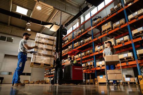 Discover Smarter Ways to Manage Storage with Modern Warehousing