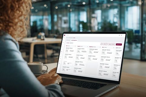 CRM Lead Management Guide: Explore Basics, Lead Tracking, and Key Knowledge