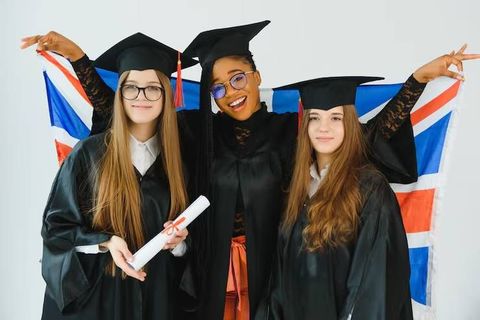 Compare MBA Study Options in the UK and US for Career Insights