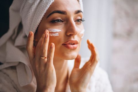 Explore Natural Skin Care and Facial Glow Guide: Read Daily Tips, Healthy Skin Insight, Beauty Basics, and Self-Care Resources