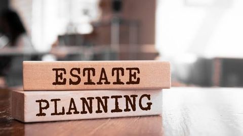 Estate Settlement Guide: Asset Transfer, Legal Documents, Beneficiary Rules, and Family Insights
