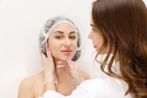 Non-Surgical Skin Tightening: A Guide to How Different Methods Work