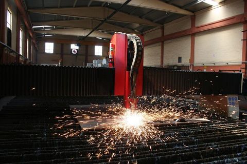 Plasma Cutters: Plasma Arcs & Metal Cutting Techniques Tips