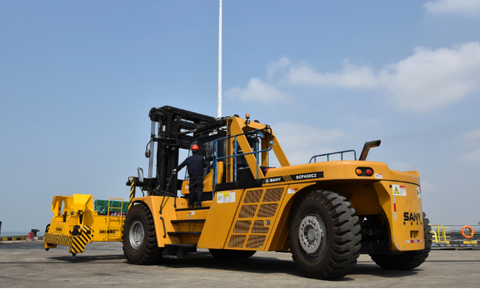 Fork Truck Guide: Explore Types, Components, Applications & Expert Insights