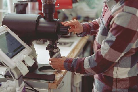 Exploring Lathe Machines With Parts Functions and Operational Insights