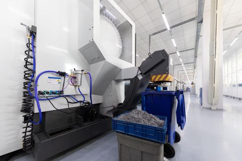 Blow Molding Machines Complete Guide to Modern Plastic Manufacturing
