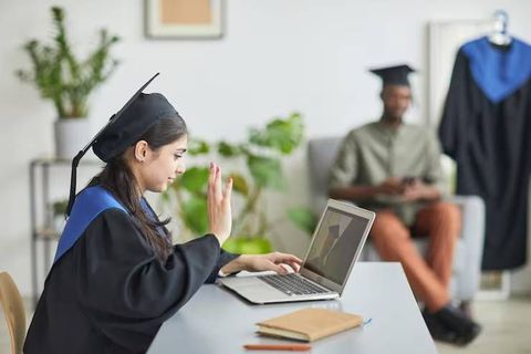 Online Business Degree Options and Guidance for Career Goals