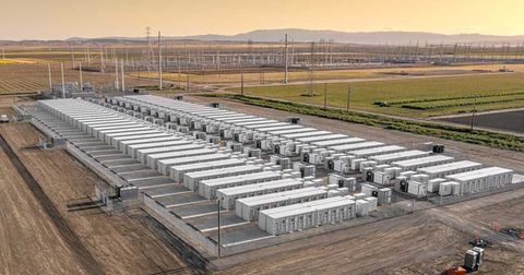 Utility-Scale Battery Storage Guide: Energy Storage Systems, Grid Support, and Planning