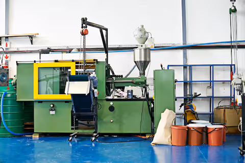 Plastic Transfer Molding Machines: An Overview of Systems and Operating Methods