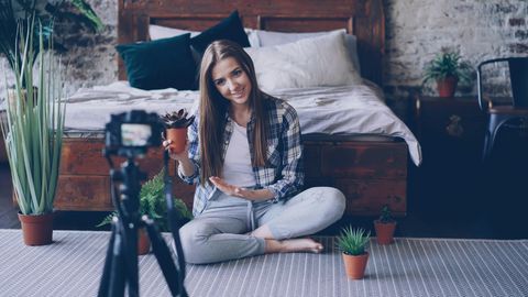 YouTube Monetization Guide: How Creators Earn Revenue and Grow Channels