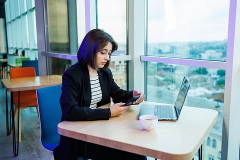 Guide to Work in Australia: Career Development Strategies and Employment Solutions