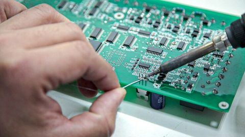 Turnkey PCB Assembly Guide to Components, Testing, and Production Steps