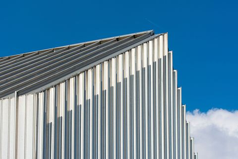 Metal Roofing Maintenance Guide: Explore Cleaning Frequency, Inspection & Weather Protection