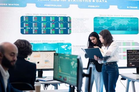 A Comprehensive Guide to Industrial Data Analytics Systems: Facts, Details, and Applications