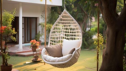 Insights Into Modern Backyard Swing Chair Designs for Every Outdoor Setting