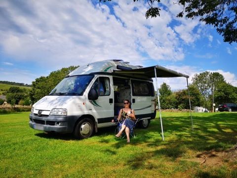 Campervan Camping Locations Explained: Travel Tips for a Smooth Journey