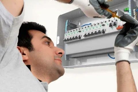 Explore Circuit Protection Explained: Types, Standards, and Use Cases