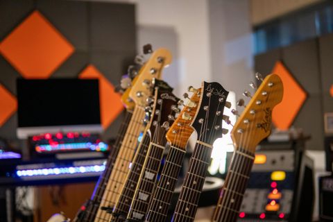 Digital Musical Guitar Explained: Explore Buying Tips, Performance Features & Smart Suggestions